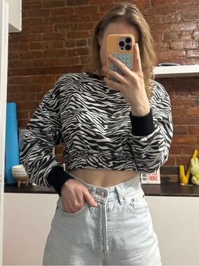 Zebra Print Cropped Sweatshirt | Trendy 2026 | European Brand